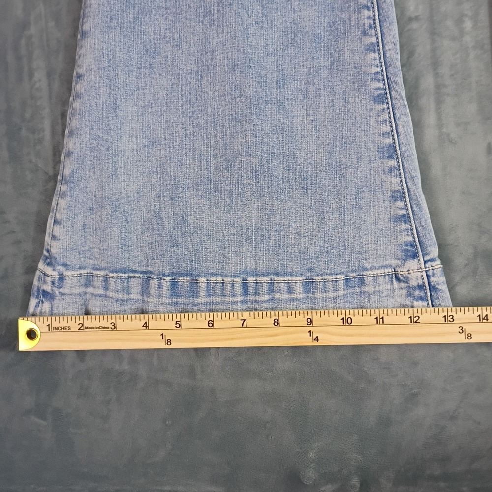 American Eagle Next Level Stretch High Waisted Flare Jeans Light Wash Blue Sz 8 - Picture 5 of 7